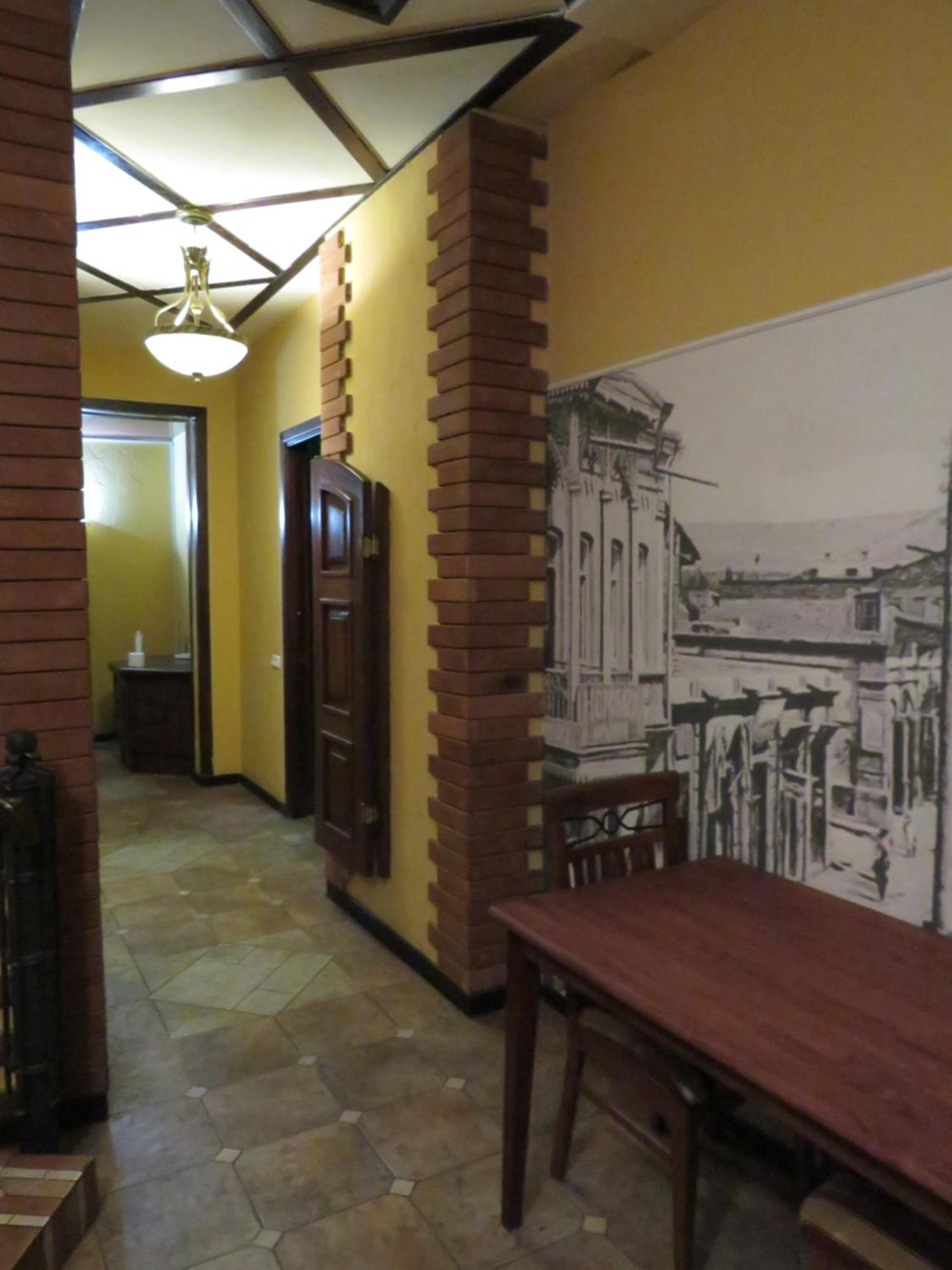 Hostel Jan In The Very Center Yerevan Luaran gambar